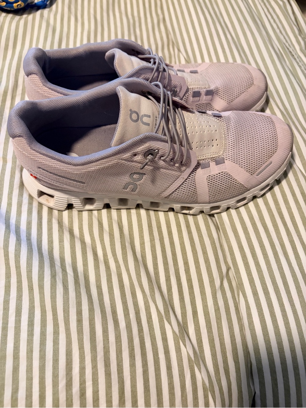 OnCloud lilac size 8